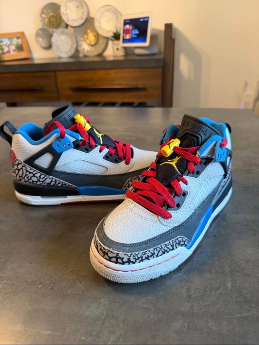Jordan Spizike Low SE Sneakers Size 5y
